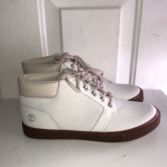 Timberland Skyla Bay Chukka White Boots 9 NWOT - Picture 3 of 11